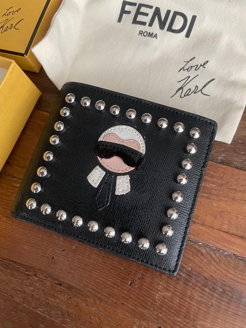 FENDI Karl Lagerfeld 二つ折り財布