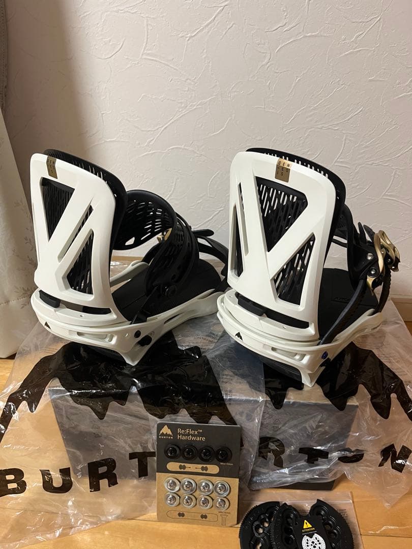 新品　バートン　ジェネシス　サイズM ホワイト×ブラック×ゴールド