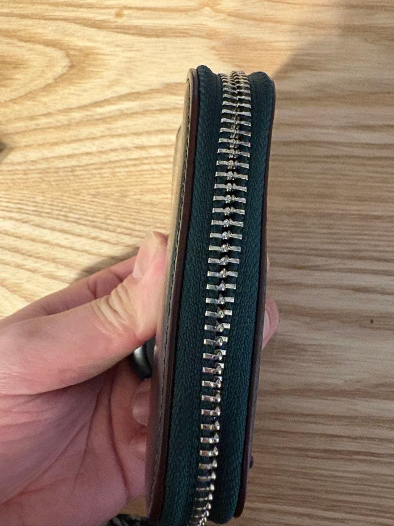 ガンゾAVON (エイボン)ラウンドファスナーキーケース