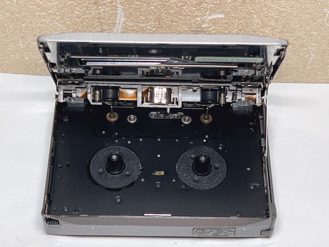 AIWA【HS-PX30】ポータブルカセットプレーヤージャンク