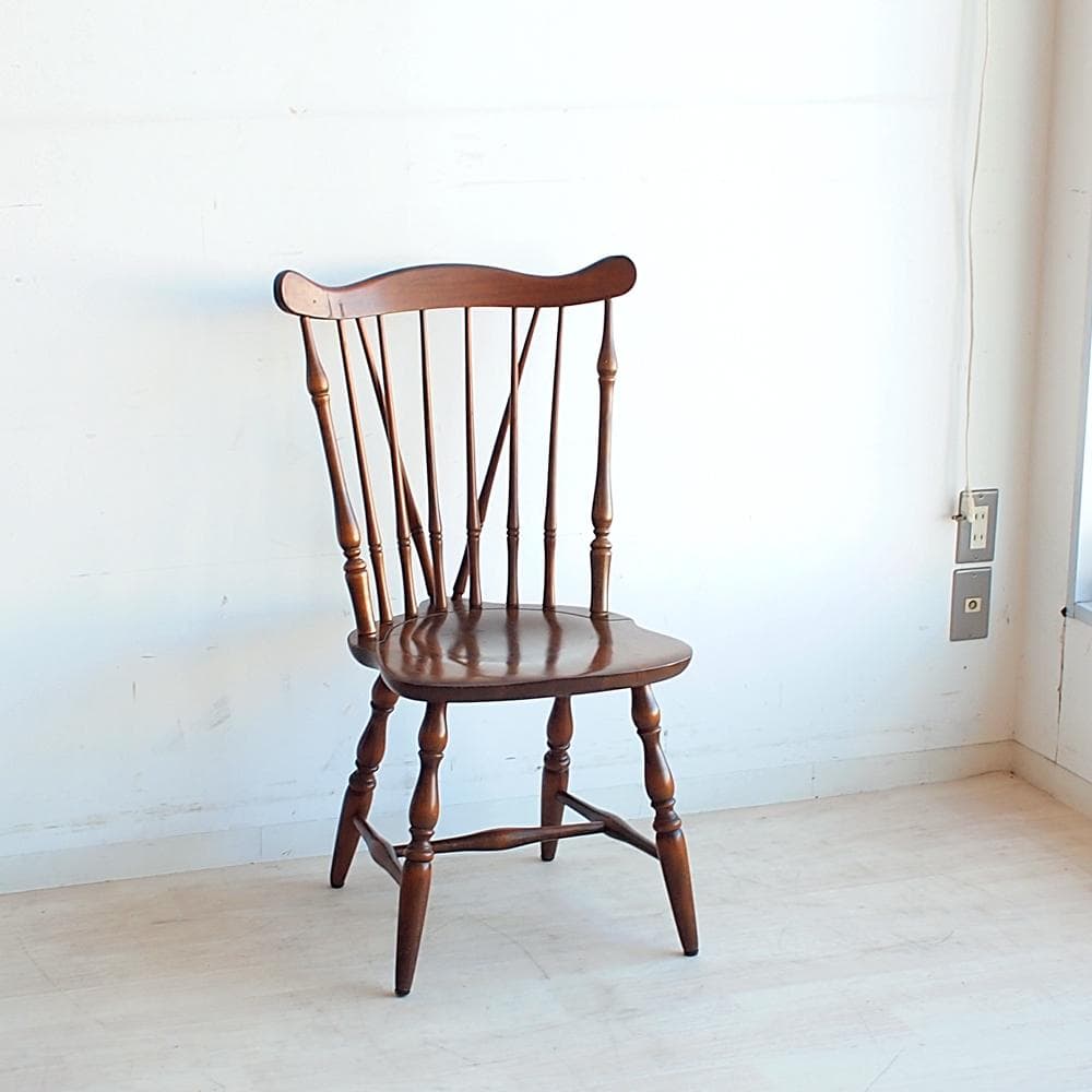 飛騨産業 キツツキ スピンドルバック ダイニングチェア 無垢材 ZR23896