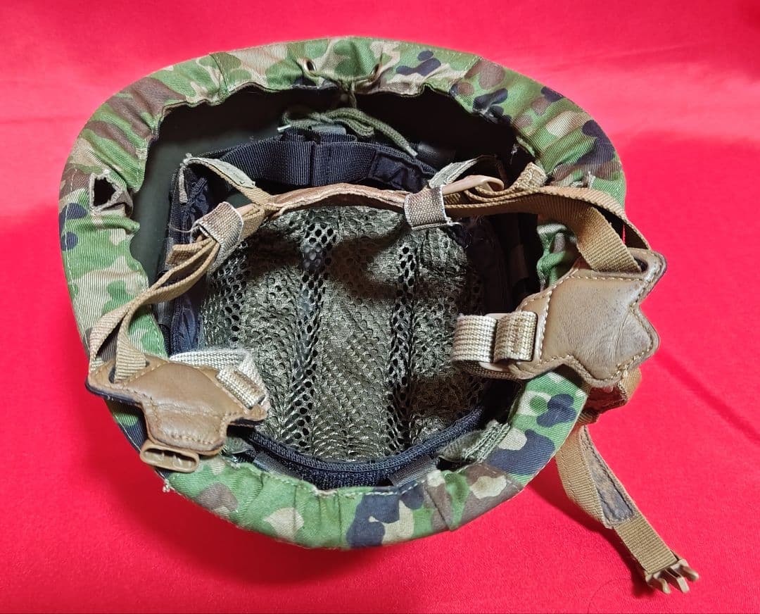 【極美品】陸上自衛隊８８式鉄帽　　レプリカ品