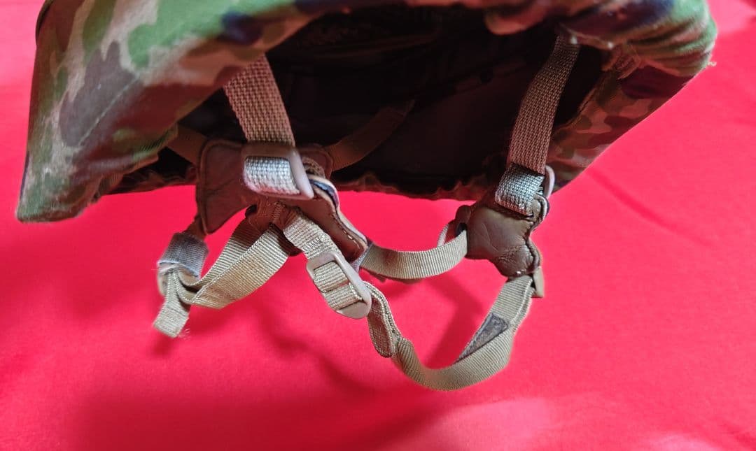 【極美品】陸上自衛隊８８式鉄帽　　レプリカ品