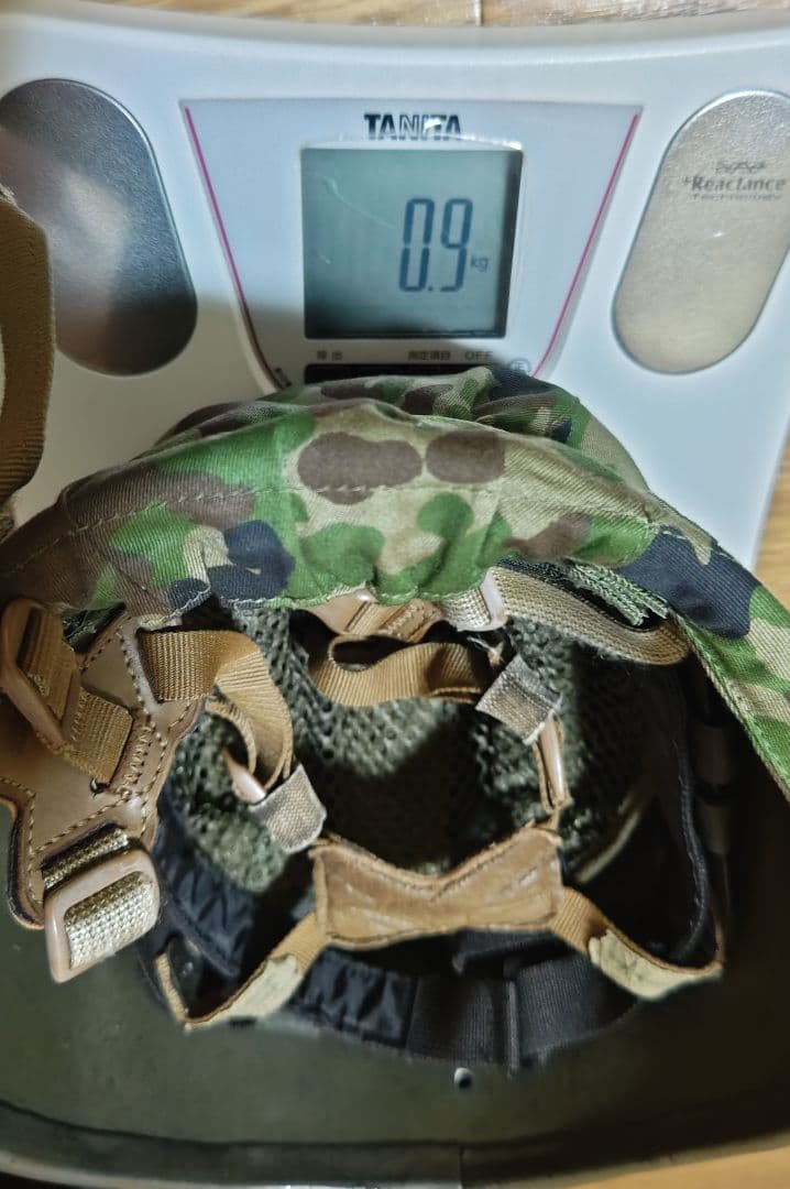 【極美品】陸上自衛隊８８式鉄帽　　レプリカ品