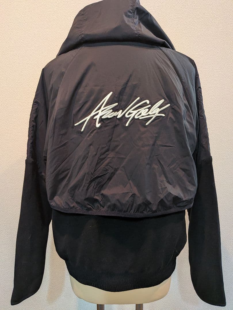 アニューゴルフ☆Wバーンアウトロゴアノラック☆サイズＭサイズ☆