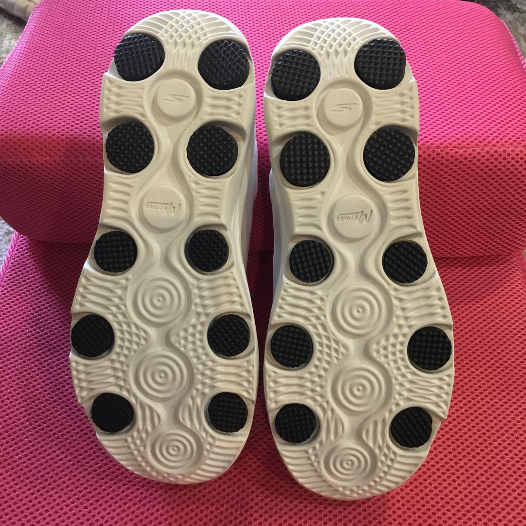 SKECHERS サイズ24(38) GOrun 7 ホワイト シューズ