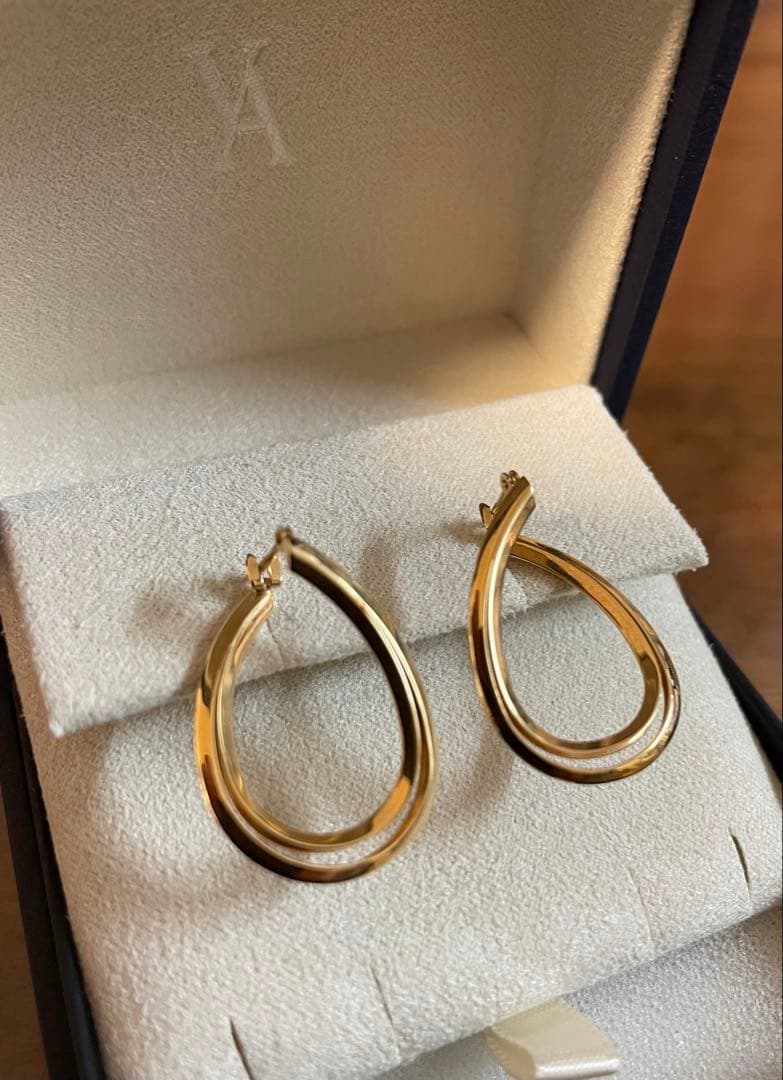 ルース　vendome青山　k18ゴールド フープピアス ツイストデザイン