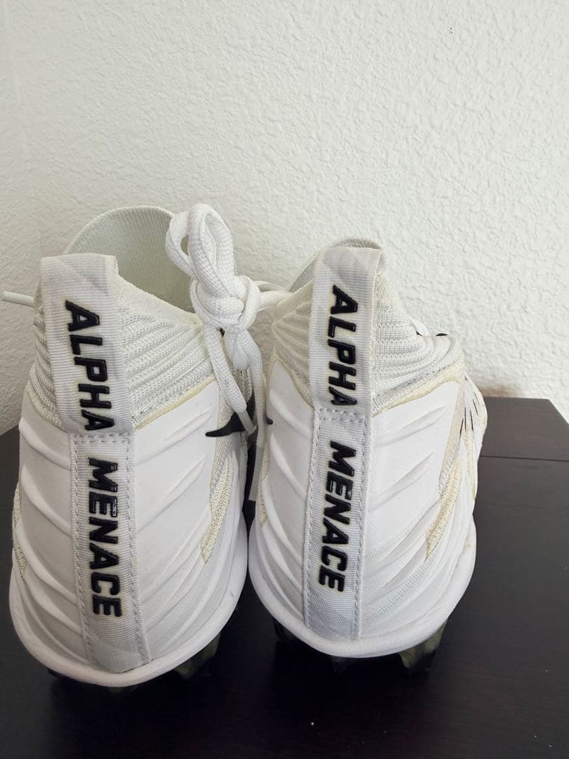 Nike menace ホワイト アメフト　スパイク　スパイク 27.5 新品