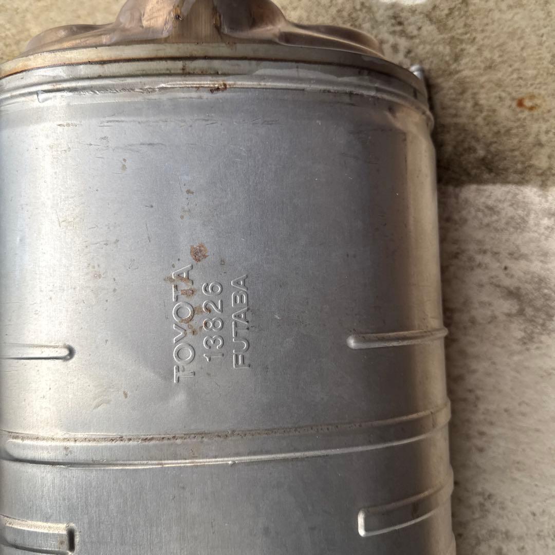 ランクル200ZXにて使用　　中期、後期モデリスタマフラー