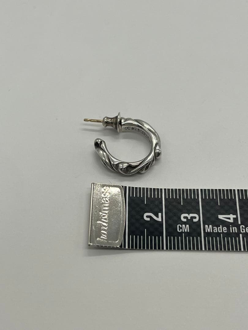 クロムハーツ CHROME HEARTS スクロール フープピアス スモール