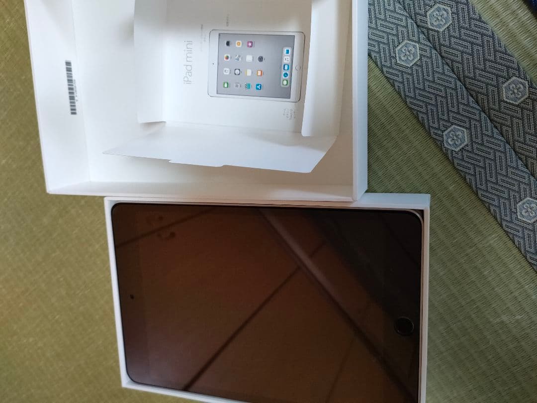 iPad　mini4　本体　中古