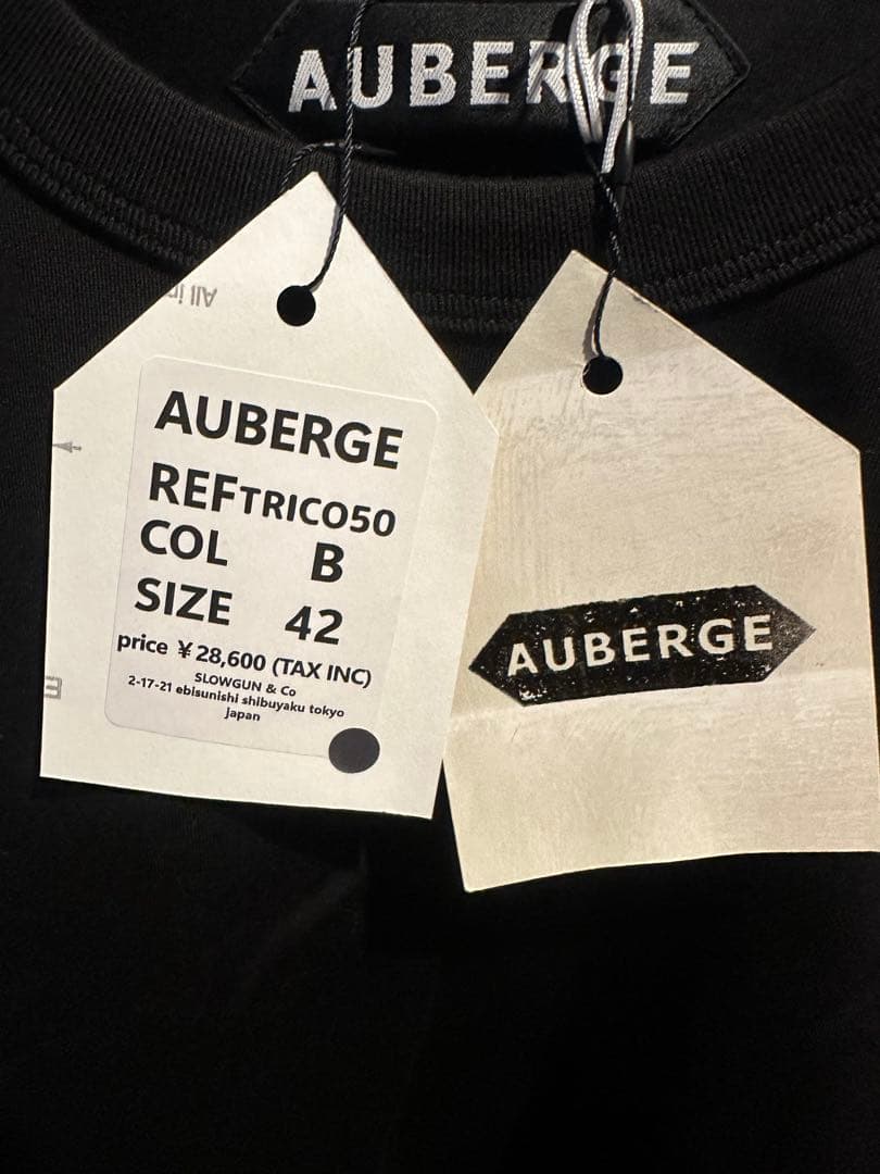 AUBERGE Tシャツ