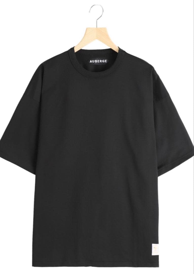 AUBERGE Tシャツ