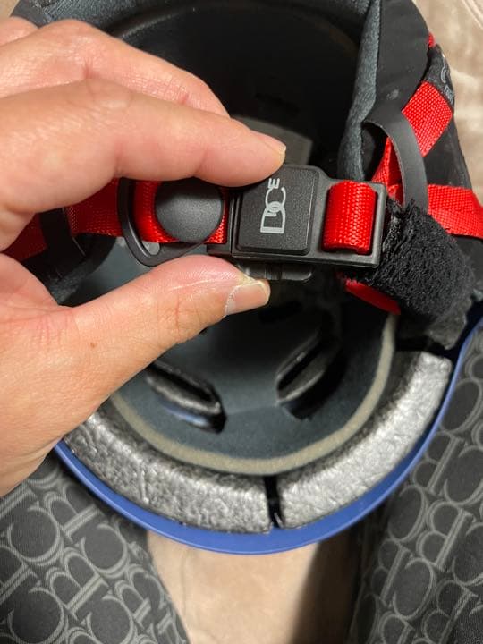 スノーヘルメット