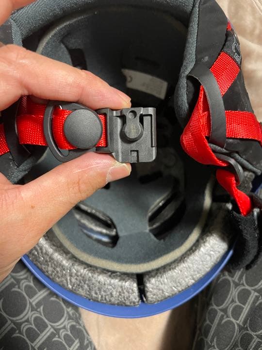 スノーヘルメット