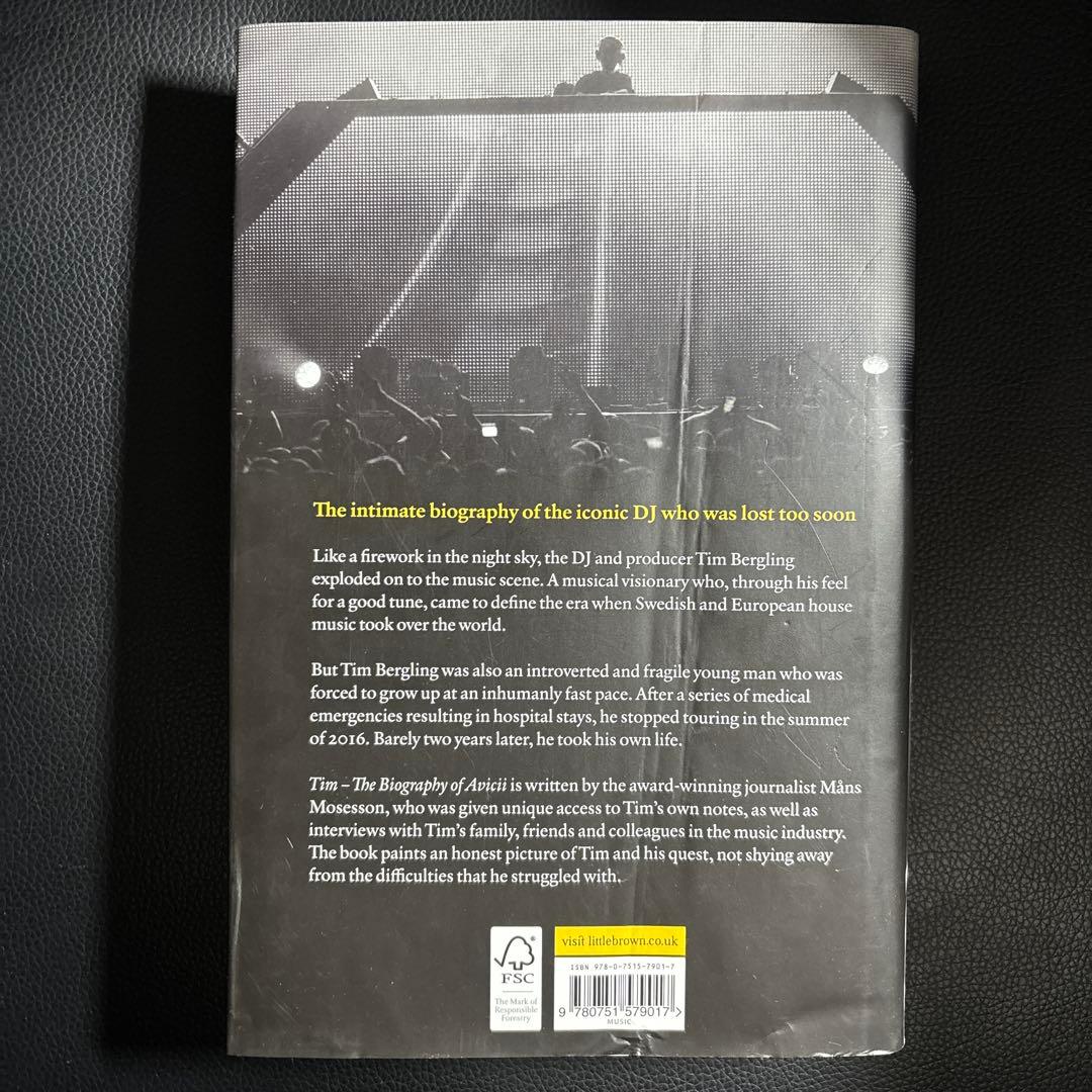 洋書 the official biography of avicii