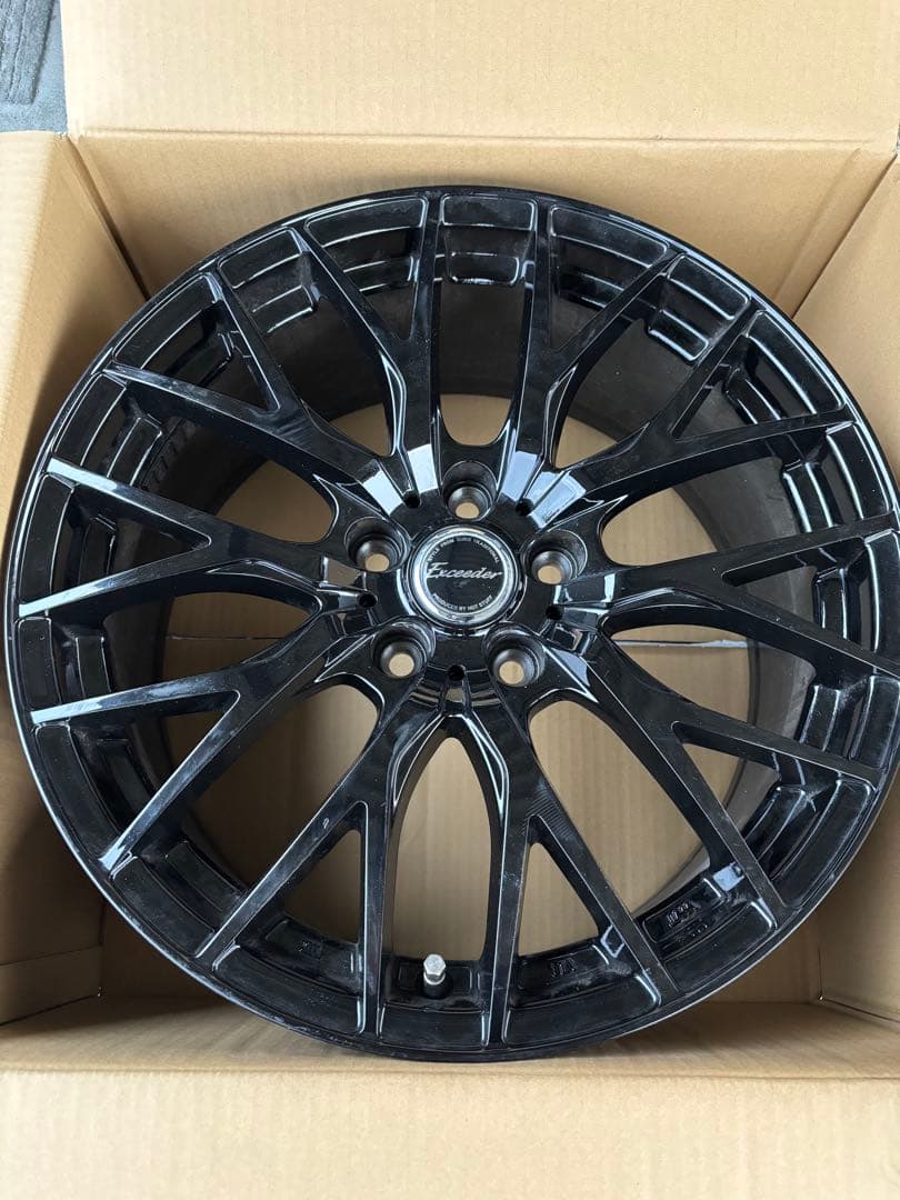 Exceeder E05Ⅱ 18インチ 8.0J +42 5H114.3