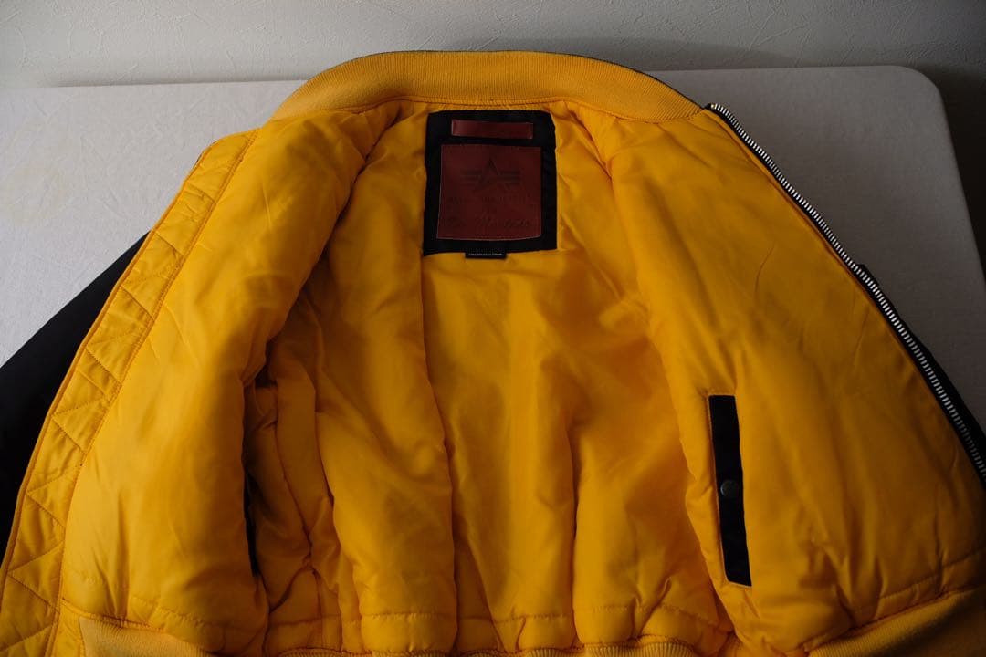 Alpha Industries × Dr. MartensリバーシブルMA-1