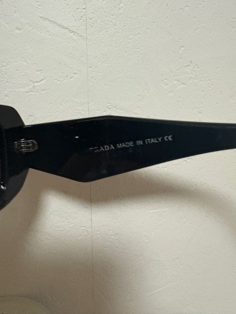 5G　PRADAサングラス