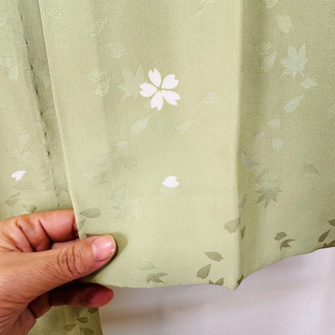 超美品　正絹　長襦袢　袖無双　現代　着物　和装　126裄65　黄緑　桜　ワイド