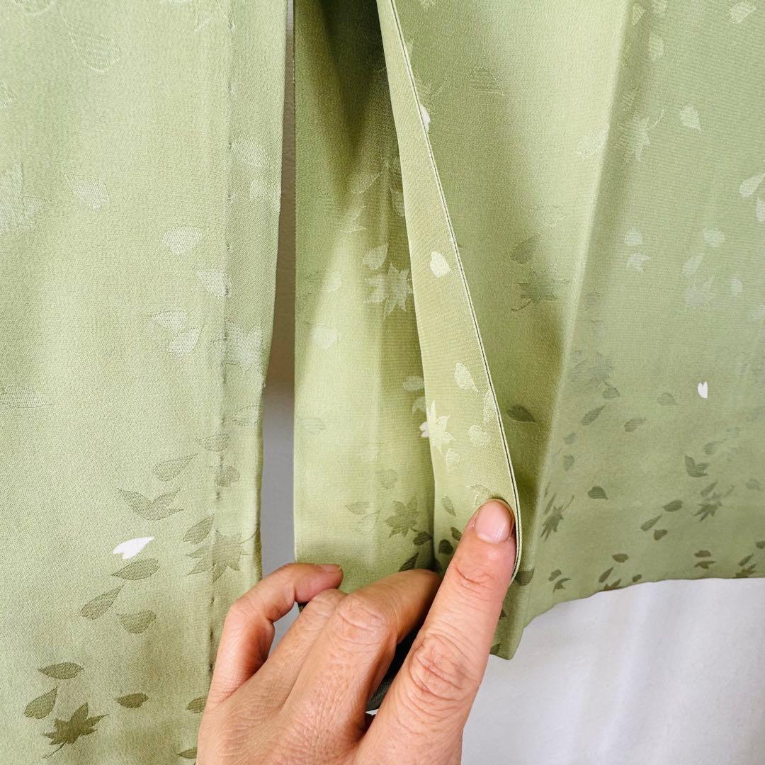 超美品　正絹　長襦袢　袖無双　現代　着物　和装　126裄65　黄緑　桜　ワイド