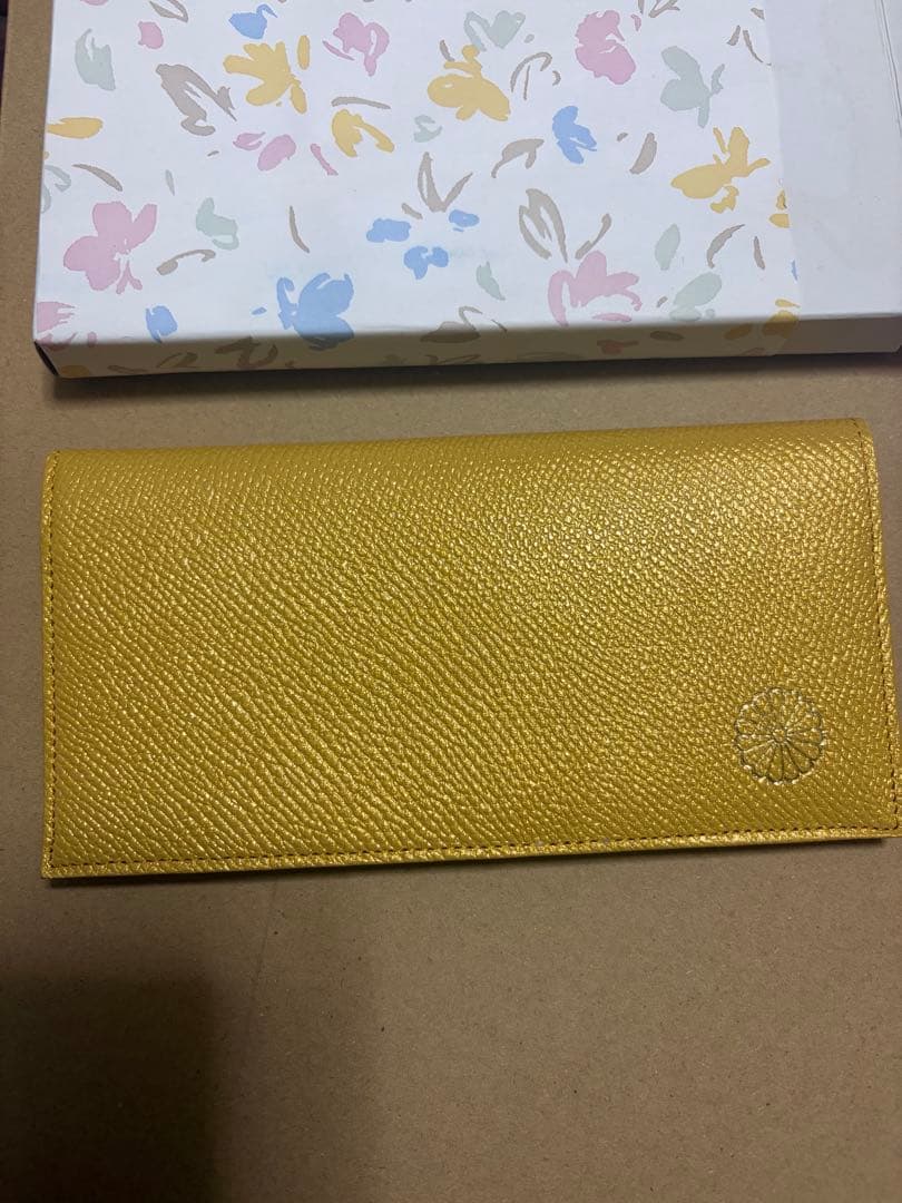 入手困難　皇居　長財布