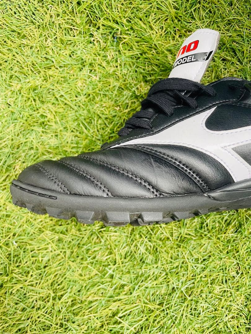 Mizuno サッカーシューズ 専用モデル ブラック/ホワイト　モレリア TF