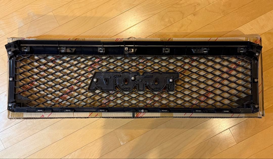 【トヨタ純正部品】ランクル70用フロントグリル（PZ127-60001）《美品》