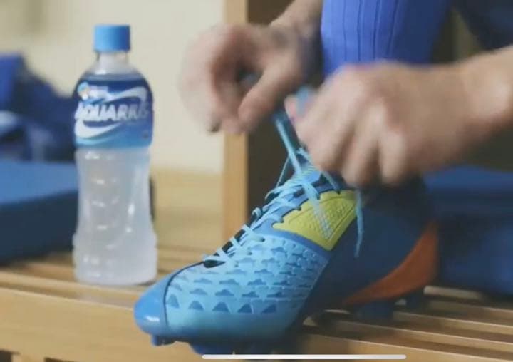 本田圭佑選手の実際にゲームで使用した左足スパイク　サイン入りです！