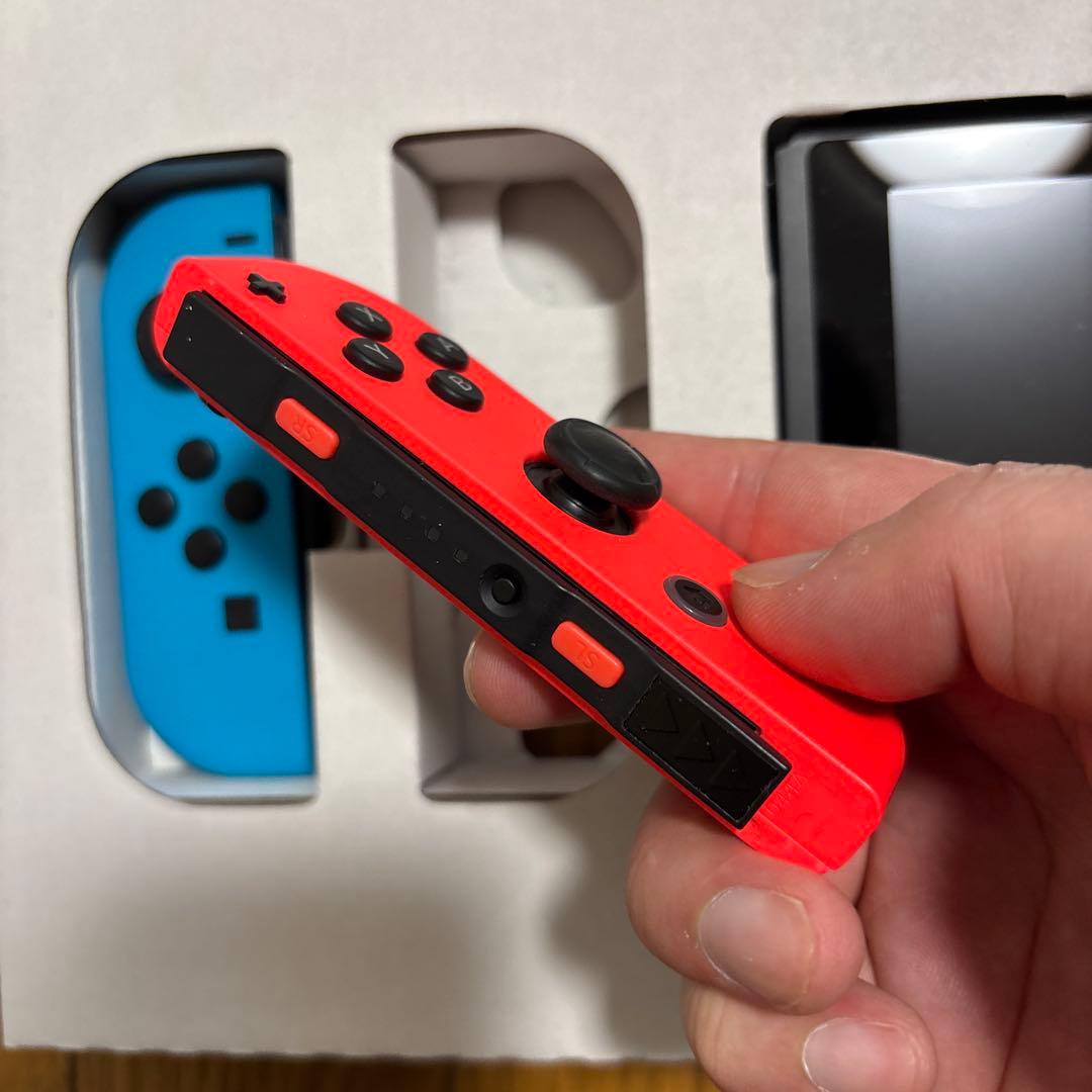 Switch 本体　別Joy-Con付き　ケース付き