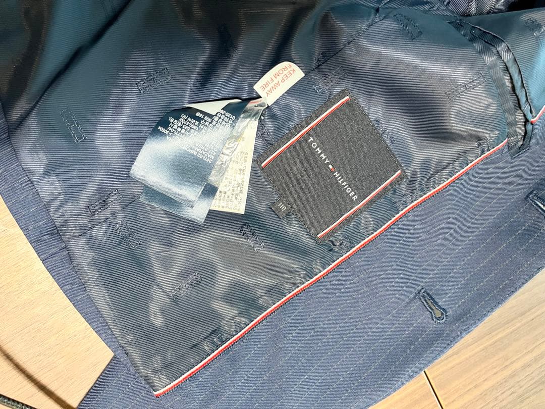 トミーヒルフィガー  卒園式　入学式　110センチ