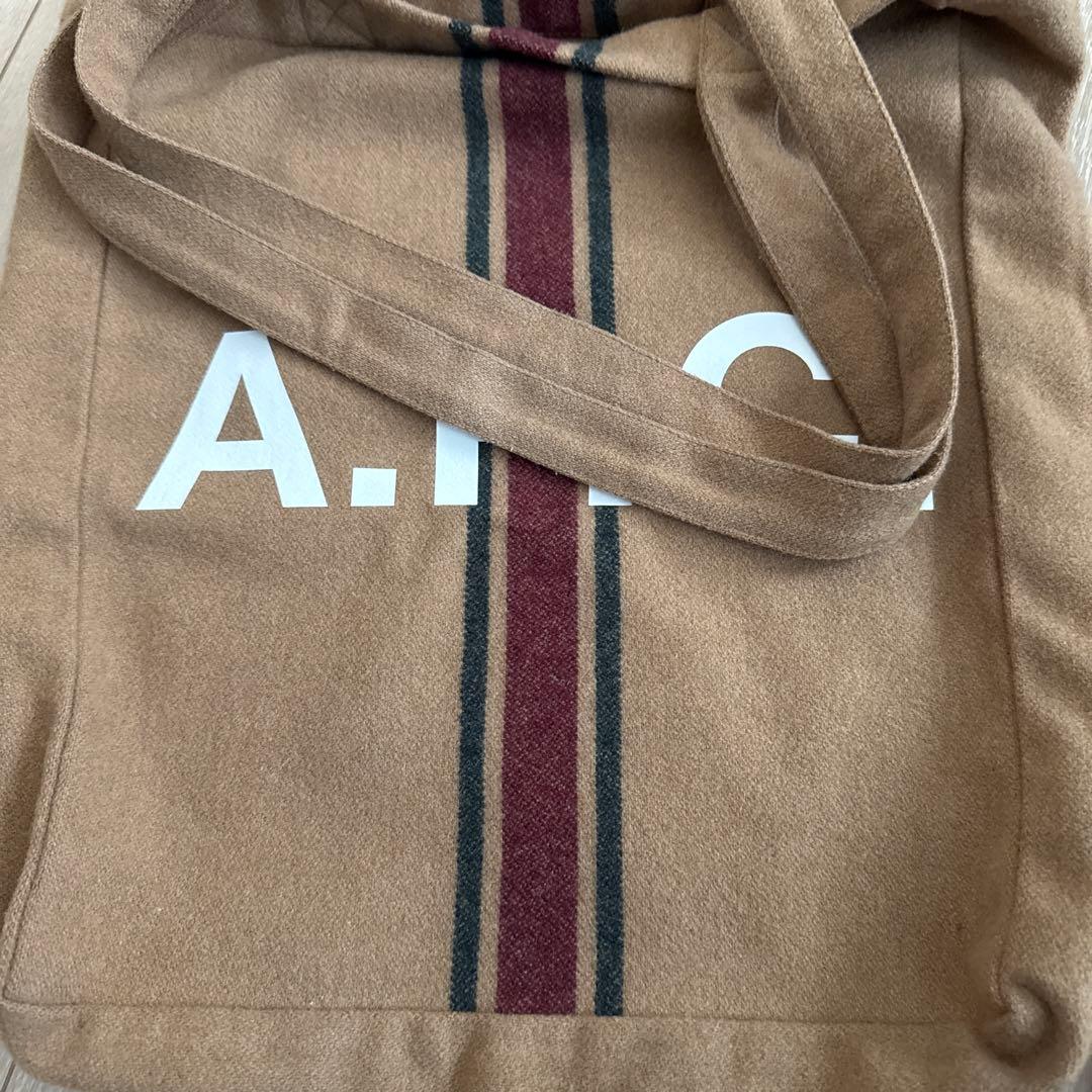 レア　APC アーペーセー A.P.C. WOANB M61442 トートバッグ
