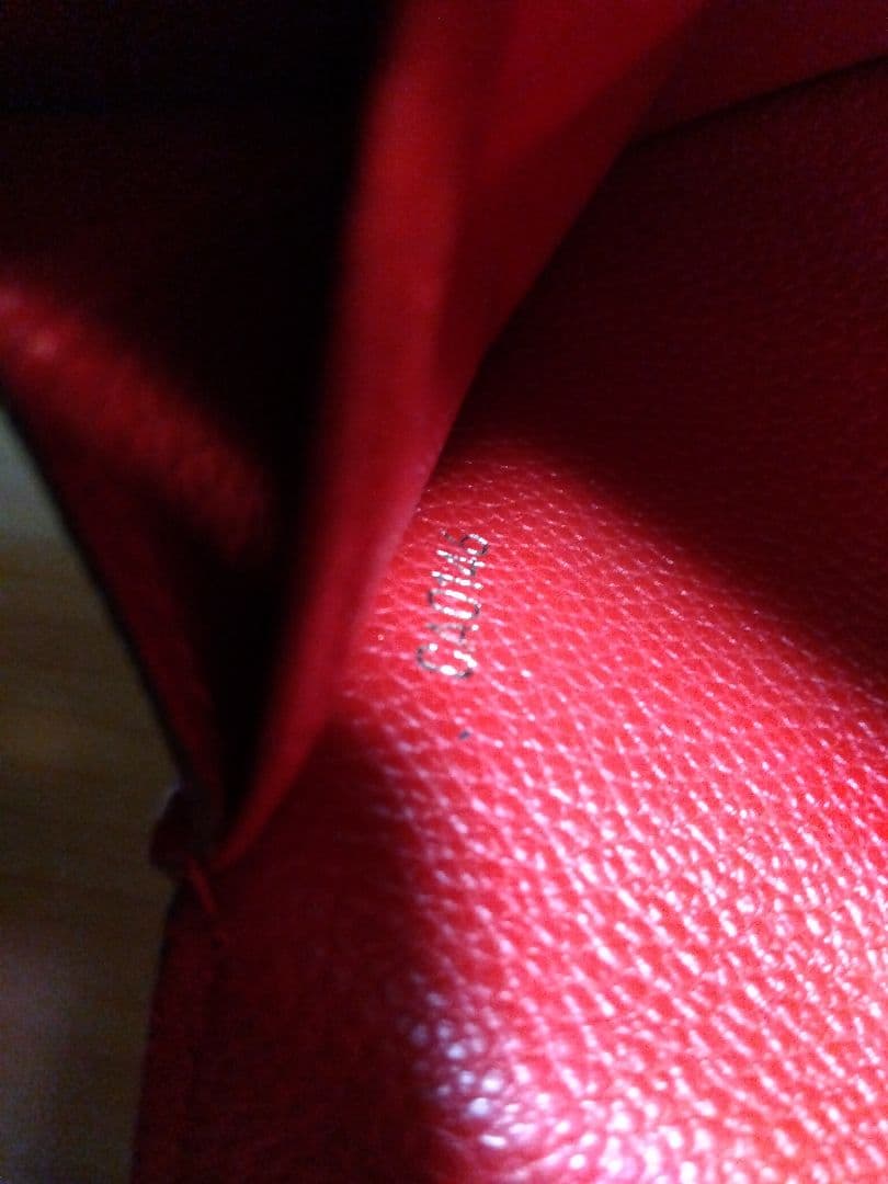 ヴィトン アンプラント ポルトフォイユ サラ