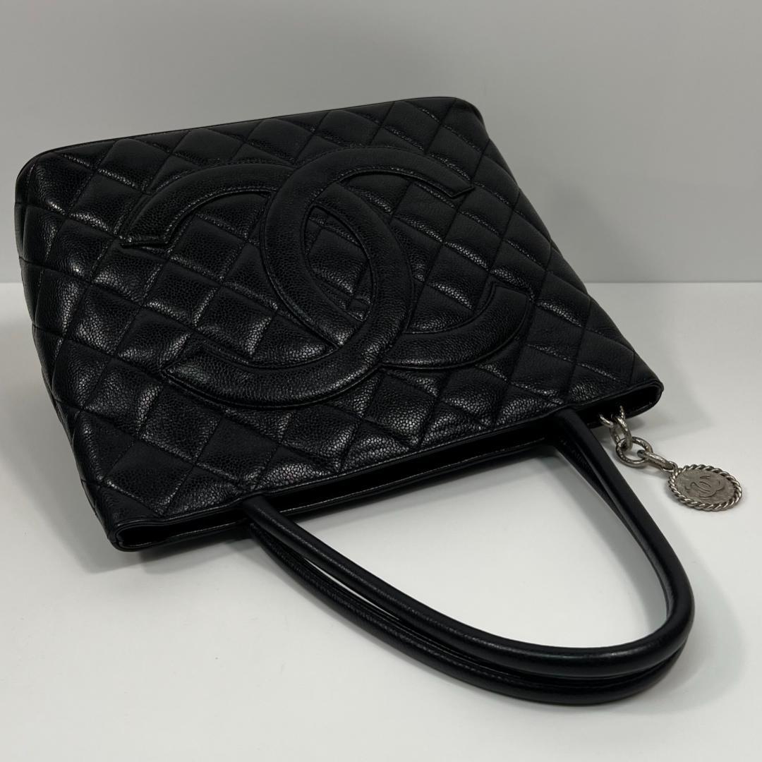 シャネル 1804 復刻トート キャビアスキン ６番台 MBZ205