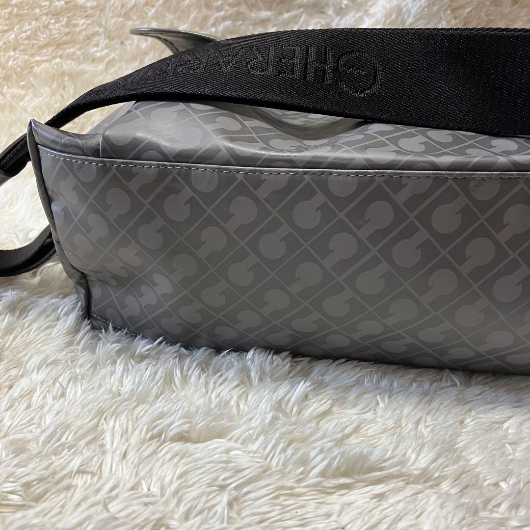 【あん様　ゲラルディーニ　ショルダーバッグ　メッセンジャーバッグ