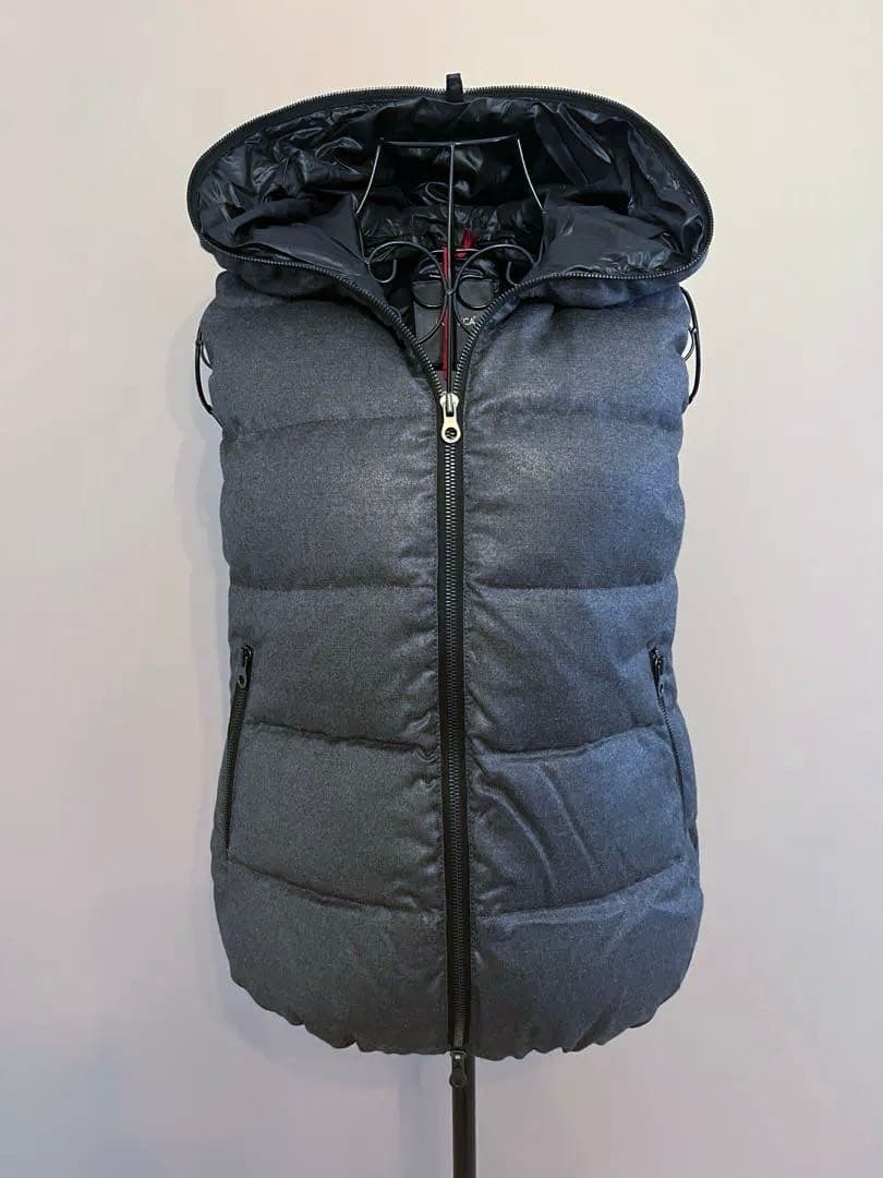 新品未使用✨DUVETICA デュベティカ ダウンベスト febedue 40