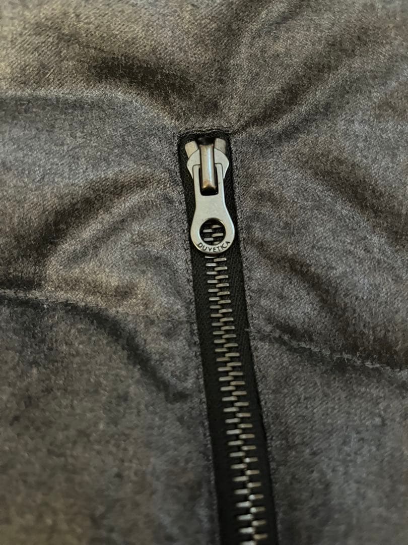 新品未使用✨DUVETICA デュベティカ ダウンベスト febedue 40