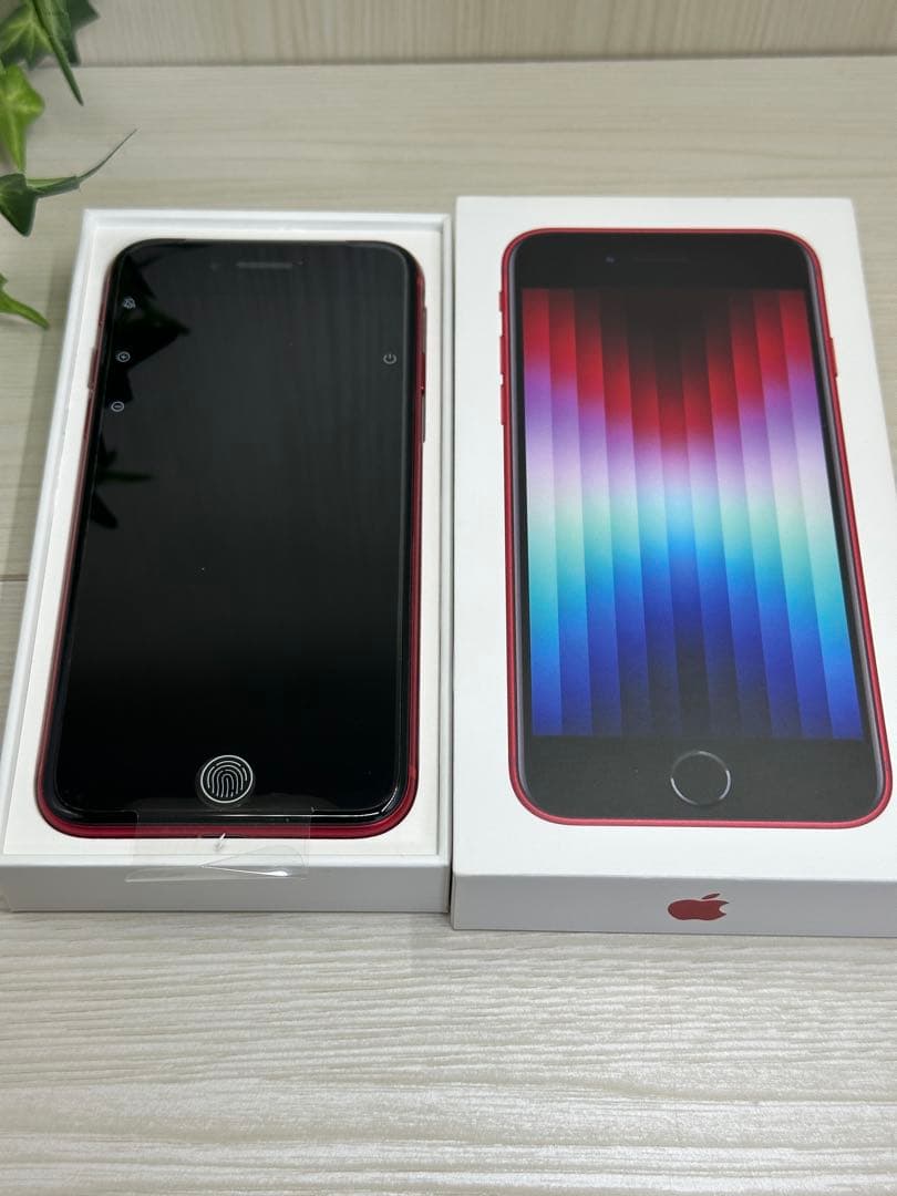 ✅✨新品・未使用✨iPhone SE 第3世代 128GB ❣️レッド