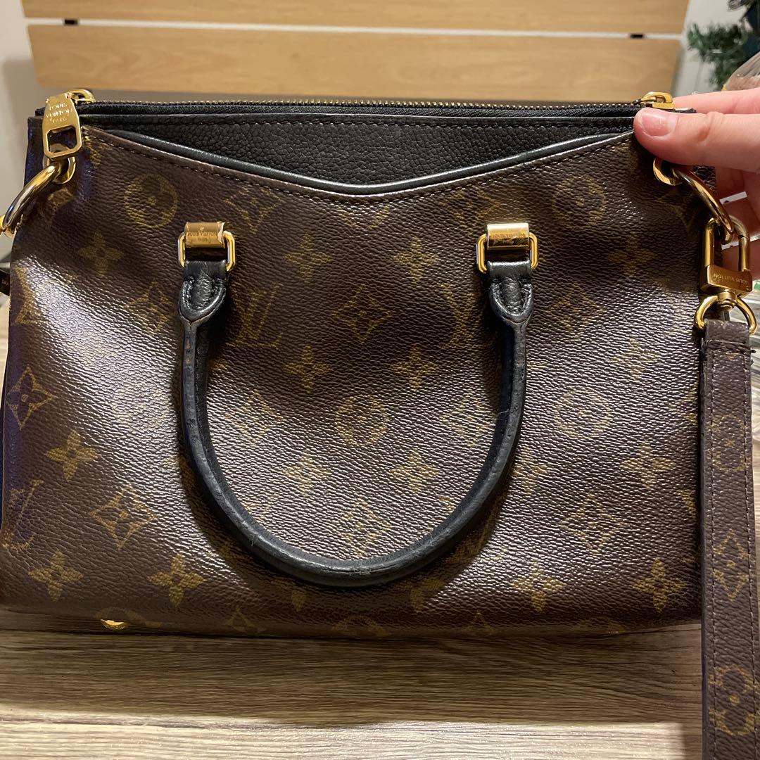 LOUIS VUITTON ヴィトンショルダーバッグ　ハンドバック