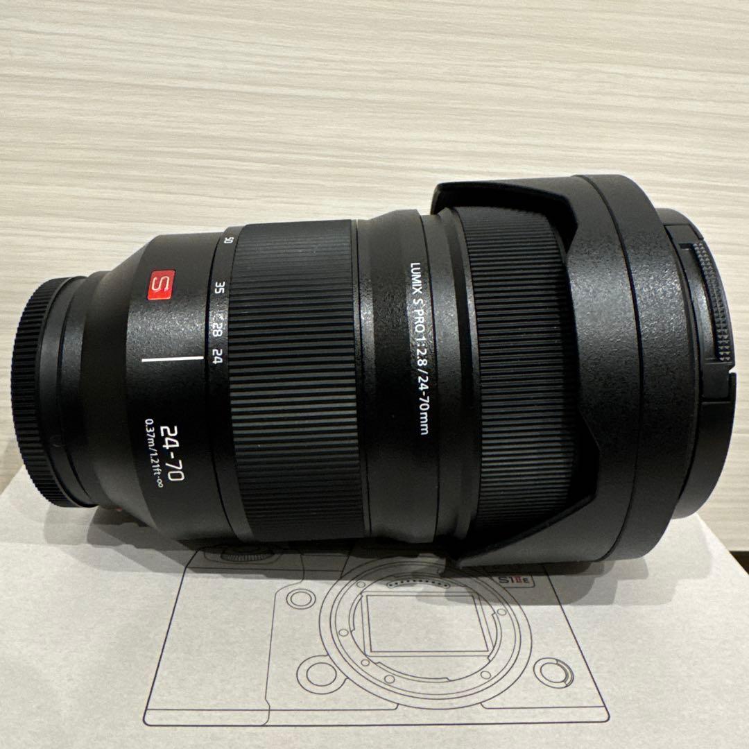 LUMIX S PRO 24-70mm f/2.8レンズ