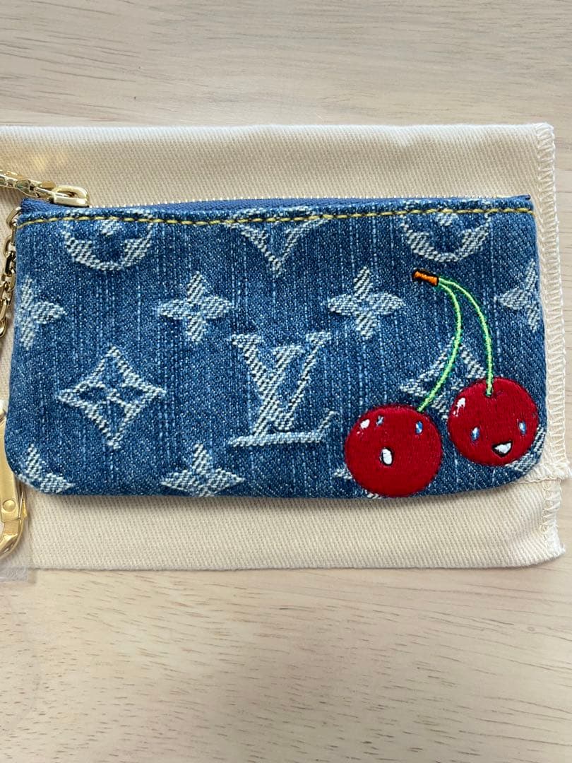 ルイヴィトン×村上隆 カードキーケース ポシェット・クレ チェリー