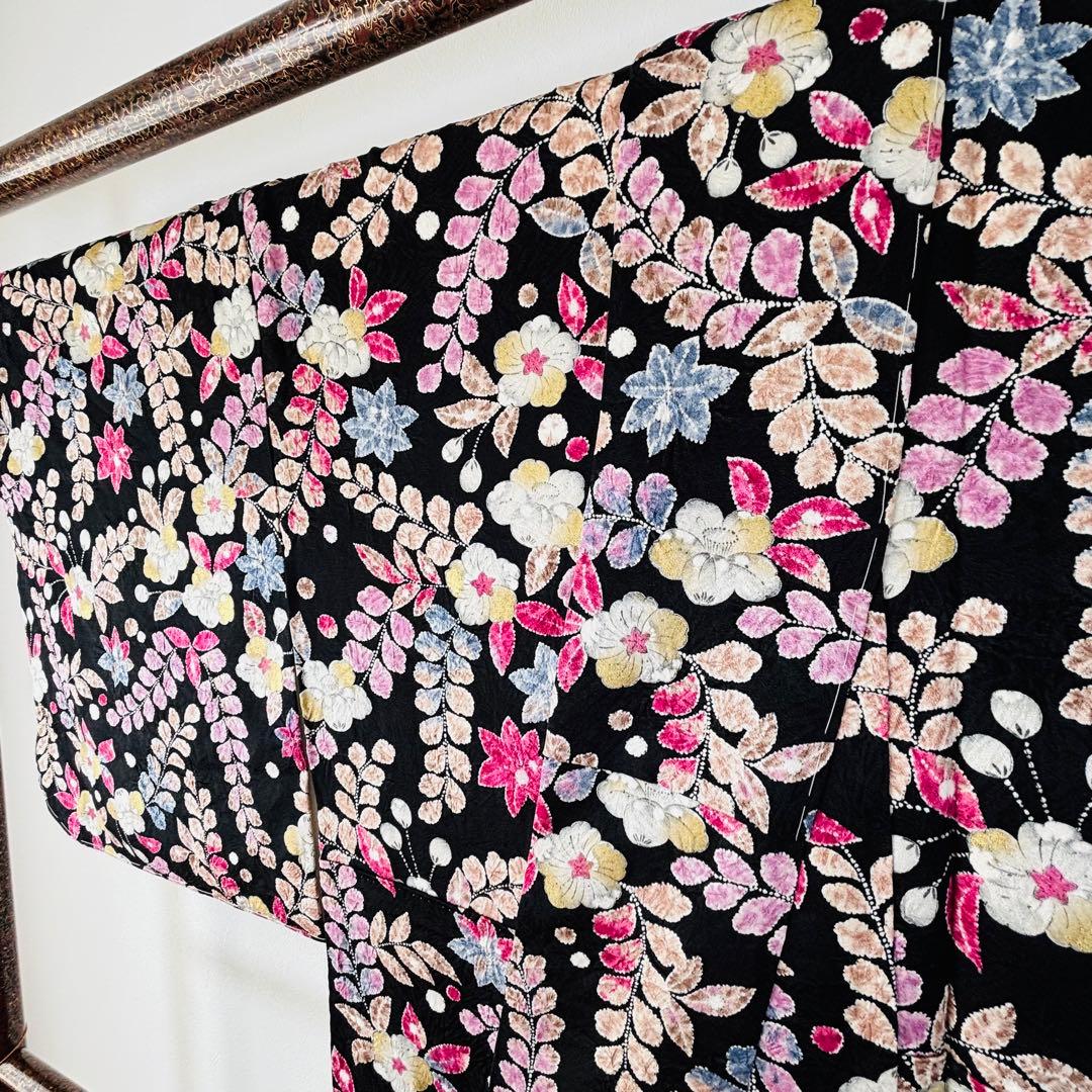 しつけ付き　正絹　現代　着物　小紋　162裄69.5 辻が花　黒　ピンク　紫