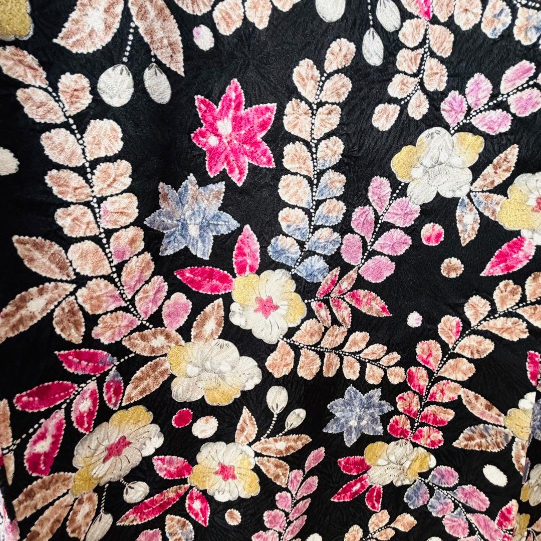 しつけ付き　正絹　現代　着物　小紋　162裄69.5 辻が花　黒　ピンク　紫