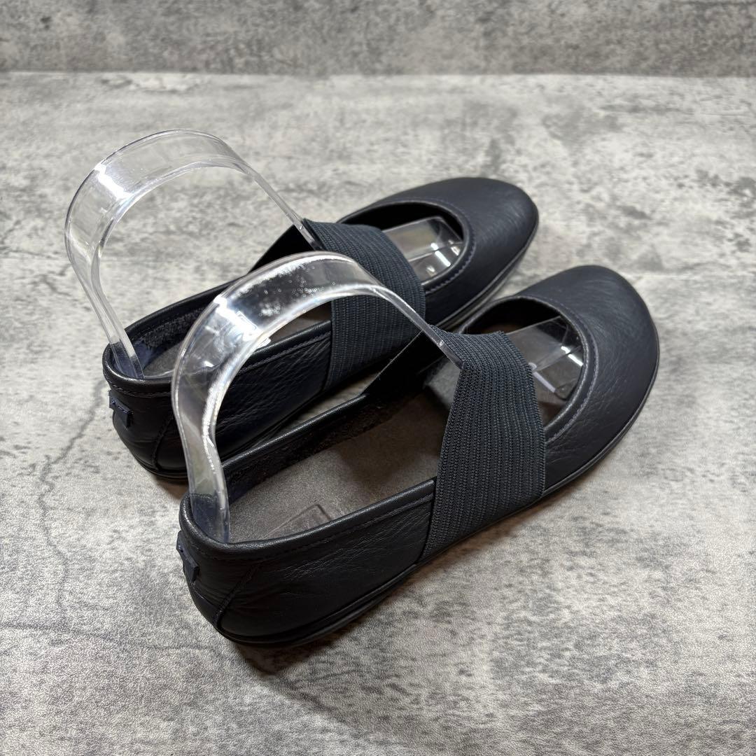 良品 CAMPPER（36）カンペールライトニナ　ブラック フラットシューズ