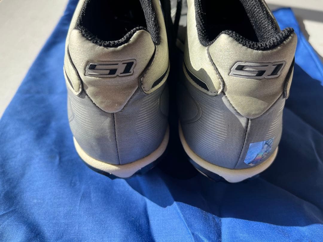 イチロー実使用直筆サイン入り2012年マ リナーズ アウェーゲーム用スバイク