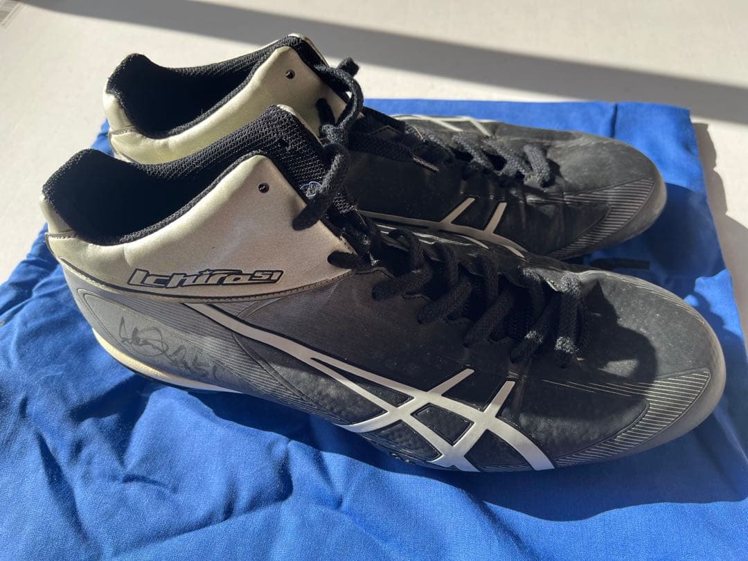 イチロー実使用直筆サイン入り2012年マ リナーズ アウェーゲーム用スバイク