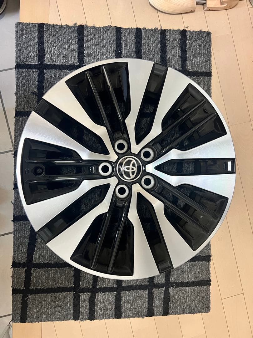 【更に値下げしました！】アルファード30系SCパッケージ18インチホイール✖️2本