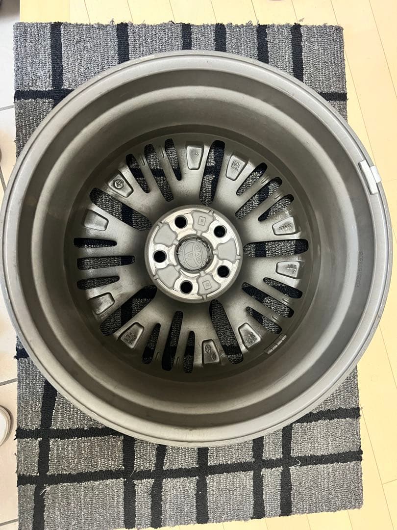 【更に値下げしました！】アルファード30系SCパッケージ18インチホイール✖️2本