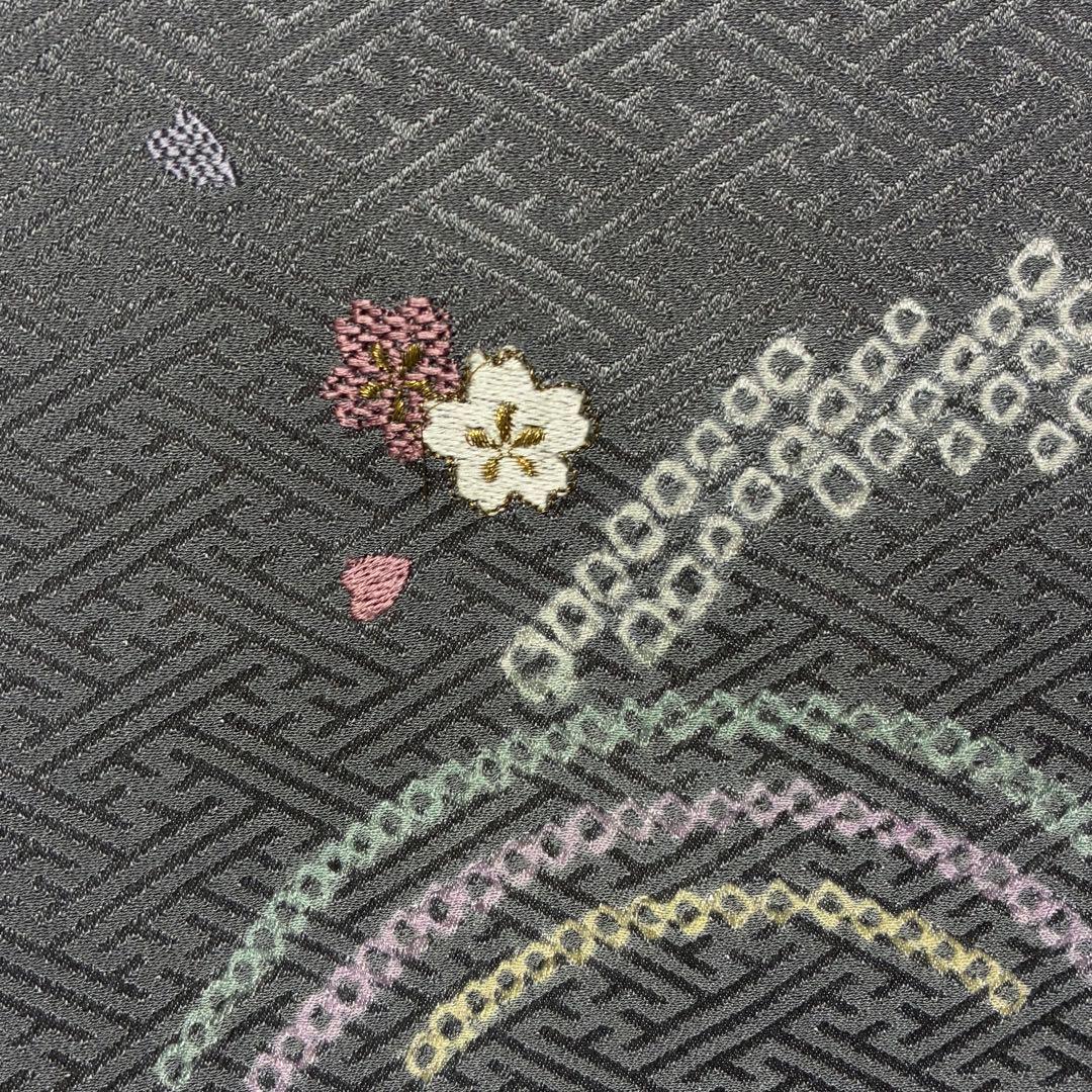 D182 訪問着　絞り　桜刺繍　流水　正絹　着物　袷　しつけ糸付き未使用極美品