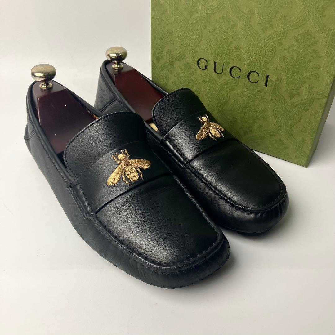 【良品】GUCCI スクエアトゥ　ドライビング　ローファー　蜂　刺繍　25.5黒